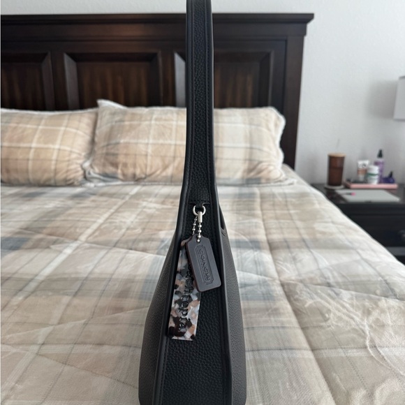 Coachtopia large black ergo shoulder bag - Picture 2 of 9